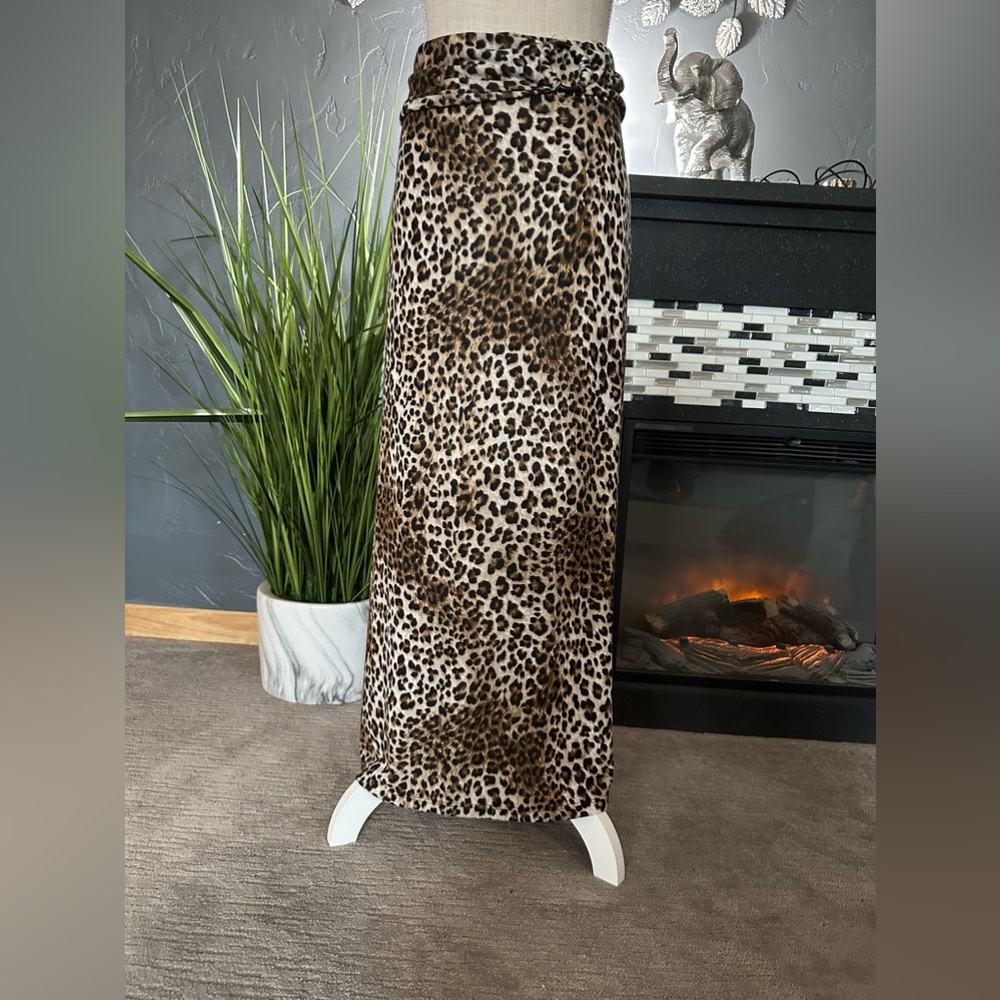Leopard print skirt